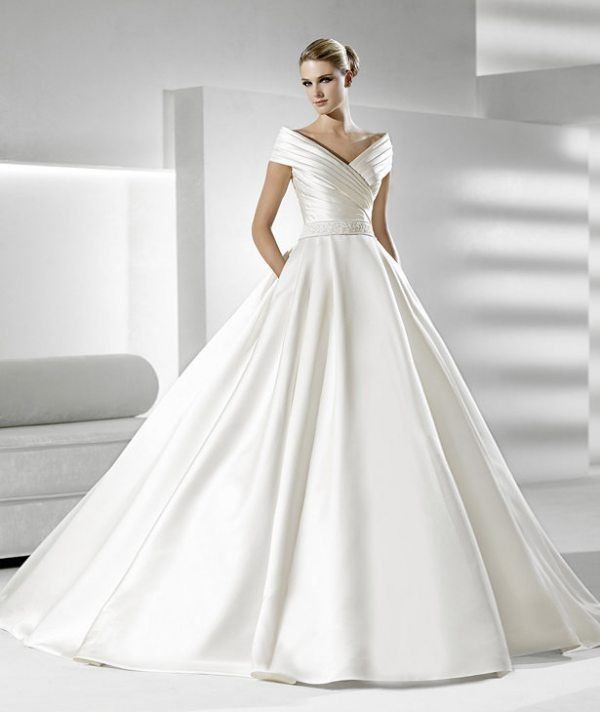 grace-kelly-inspired-wedding-dress-3-726