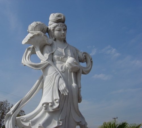 Statue_Quan-Yin.jpg