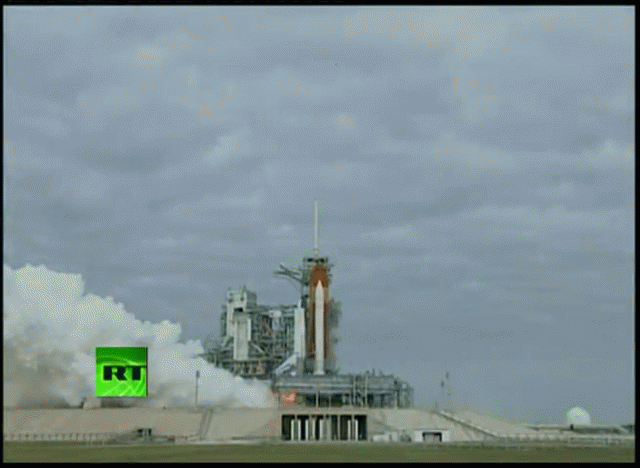 endeavour-liftoff_h_GIFSoup.com.gif