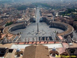 Vaticanul-se-confrunta-ca-cazuri-de-pedofilie-pe-banda-rulanta-300x225.jpg