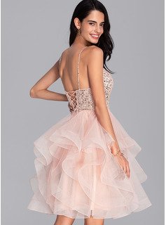 Ball-Gown/Princess V-neck Knee-Length Tulle Homecoming Dress With Beading Sequins (022206513)