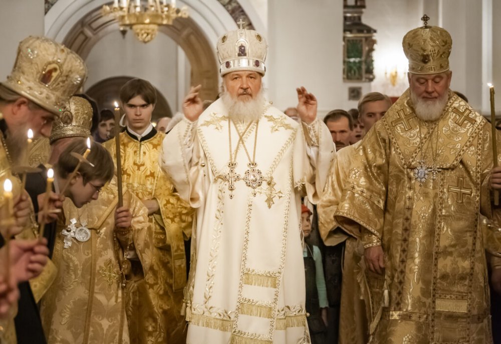 Patriarhul Kiril vrea o „petiție specială” de ziua lui Vladimir Putin: „Faceți rugăciuni fierbinți pentru sănătatea șefului statului”