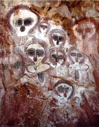 Ancient cave paintings, which eerily resemble the alien species ...