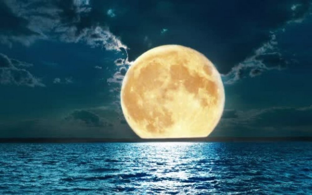 Milioane de oameni se plâng că nu pot dormi din cauza fenomenului de lună plină! Cât de adevărată este acest lucru