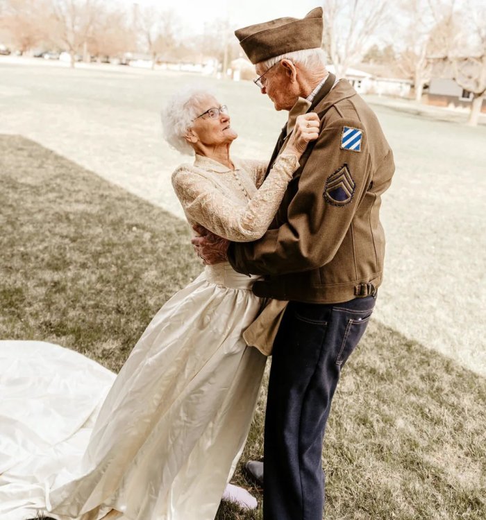 Couple celebrates 70th Anniversary