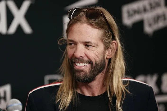 CLEVELAND, OHIO - OCTOBER 30: Taylor Hawkins of Foo Fighters attends the 36th Annual Rock &amp; Roll Hall Of Fame Induction Ceremony at Rocket Mortgage Fieldhouse on October 30, 2021 in Cleveland, Ohio. (Photo by Arturo Holmes/Getty Images for The Rock and Roll Hall of Fame)