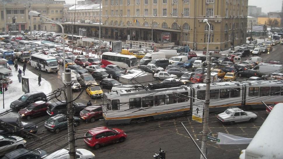Cel mai deranjant trafic din lume este în București. Clasamentul e clar, cât pierd șoferii în fiecare an