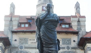 Statuia lui Ovidiu – Constanța – Calator prin Romania