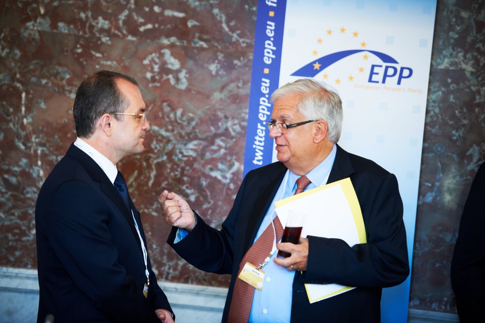 File:EPP Summit 23 June 2011 - Emil Boc and Mario David.jpg - Wikimedia  Commons