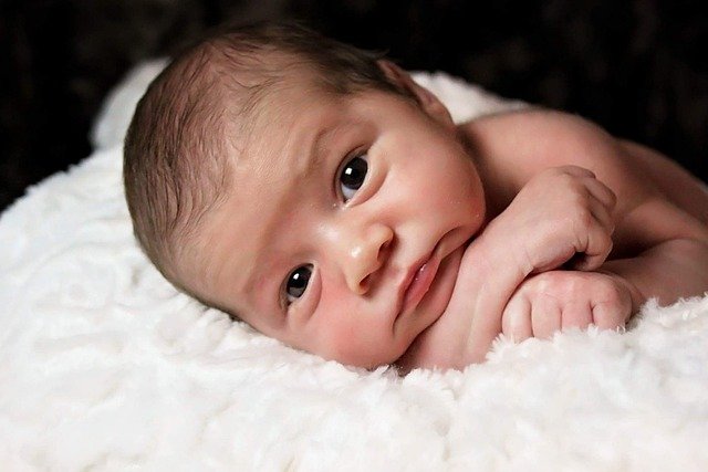 newborn-baby-990691_640.jpg