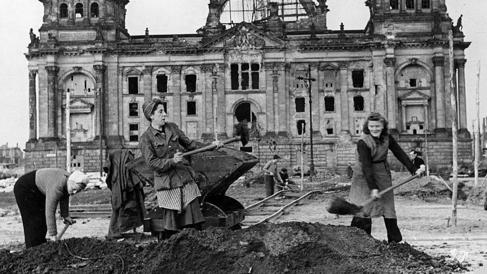 Berlin&#39;s rubble women did much of the post-war work