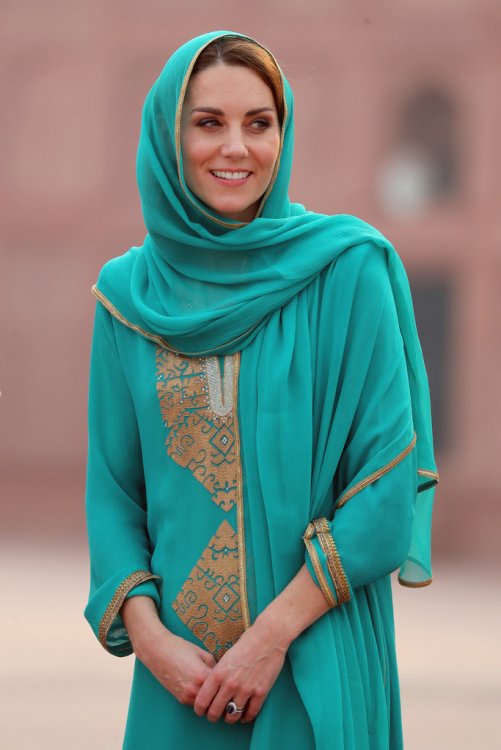 Every Outfit Kate Middleton Wore On The Royal Tour Of Pakistan - Every Outfit Kate Middleton Wore On The Royal Tour Of Pakistan - StyleBistro