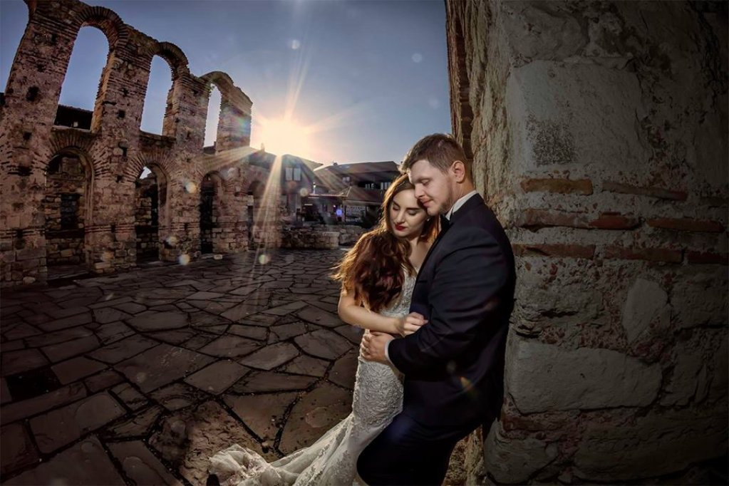 Angajează un fotograf de nuntă online