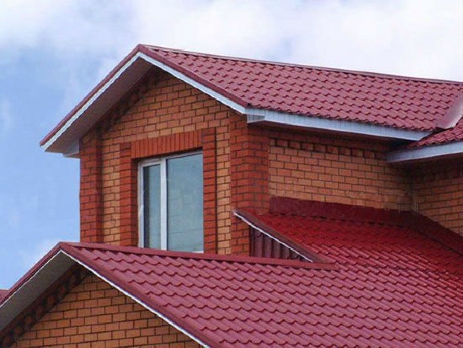 Tigla sau tabla? Care este cea mai buna soluție pentru acoperiș?