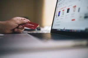 Românii trec la e-business în Bulgaria? - Avantajele comerțului online în UE