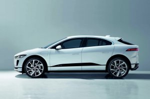 Jaguar J-Pace - un concurent dur pentru Porche Cayenne