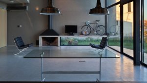 Mobilierul din sticla rezidential schimba complet aspectul camerelor de la casa sau de la apartament