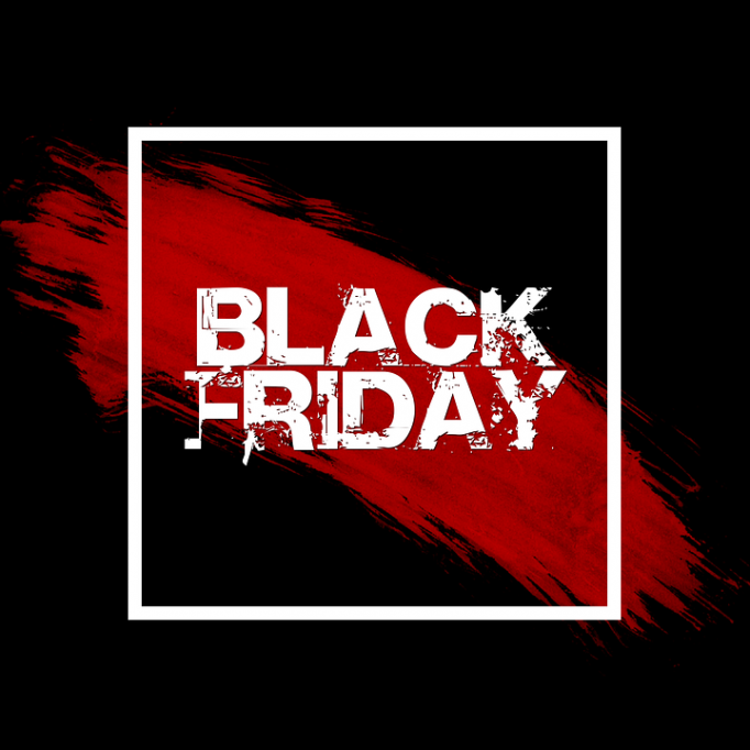 Ce gadget-uri cumpără românii de Black Friday?
