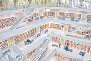 N-ai timp să mergi prin librării? Iată 5 motive să cumperi cărți online!