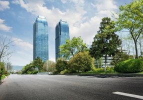 Avantaje pe care ți le oferă traiul la periferia unui oraș mare