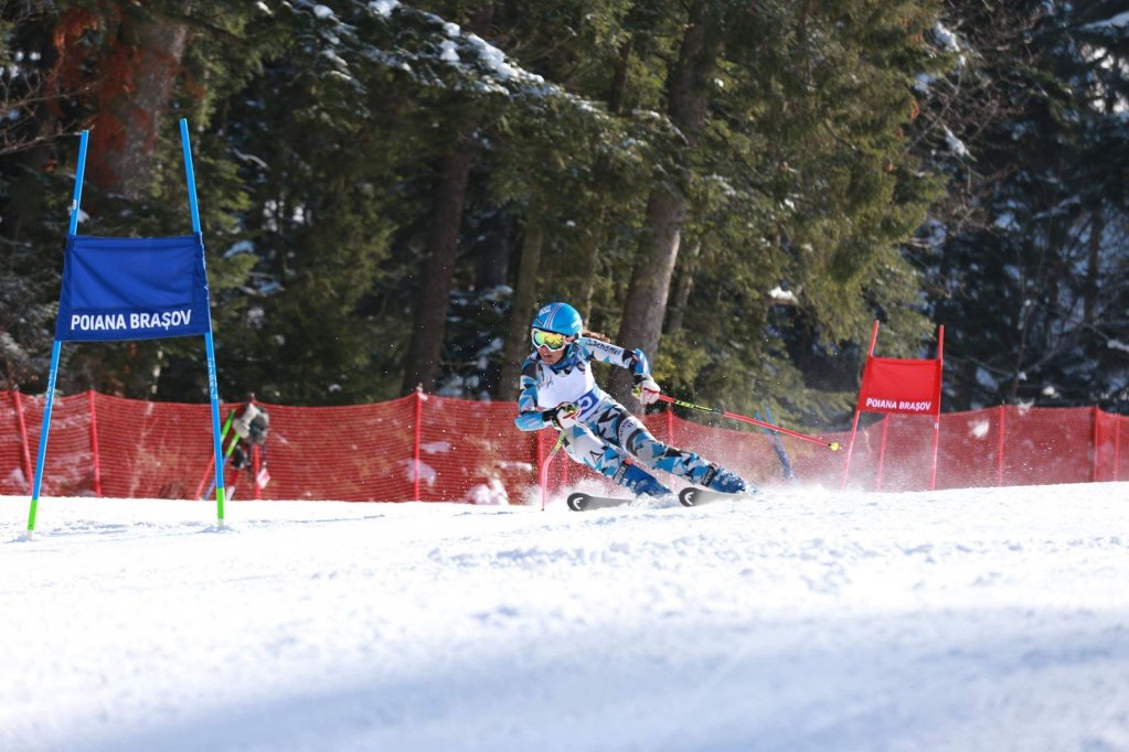 Românii au câștigat nouă medalii la unul dintre cele mai tari concursuri de schi de nivel internațional