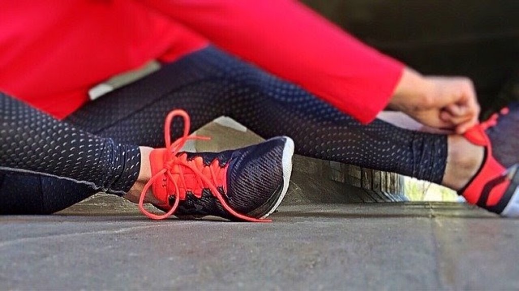 Antrenament acasa: 6 exercitii pentru gambe