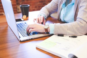 6 avantaje pe care le ai atunci cand folosesti un program de gestiune a afacerii tale