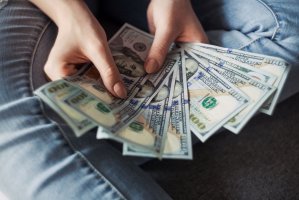 Întrebări la care să știți răspunsul înainte de a accesa un credit