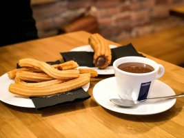 Serveste o cafea LavAzza alaturi de aceste gustari!