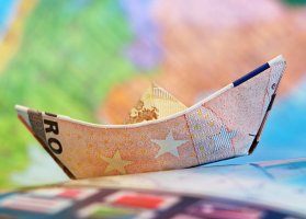 Curs valutar în pandemie: Motivele pentru care euro atinge maxime istorice