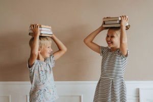Manuale pentru clasa întâi: de ce va avea nevoie micul școlar?