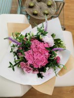 5 sfaturi de la florari priceputi pentru ca buchetele de flori sa dureze mai mult