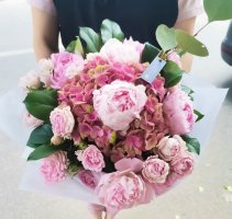 5 sfaturi de la florari priceputi pentru ca buchetele de flori sa dureze mai mult