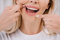 Importanța folosirii aței dentare în igiena orală