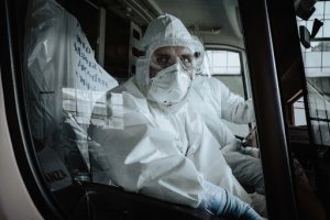 Combinezoane de protecție de unică folosință: tipuri & utiliări