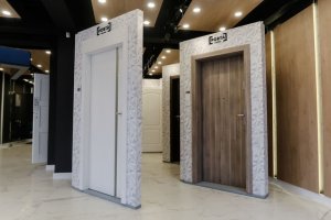 Amenajarea locuinței: Ce culoare alegi pentru ușile din casa ta?