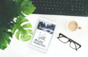 In ce trebuie sa investeasca afacerile mici online?