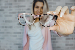 Cum să ai grijă de sănătatea ochilor tăi? 6 recomandări
