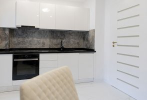 Care sunt avantajele amenajării locuinței cu piatră naturală