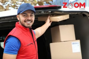 Apelează la un curier local pentru coletele tale! Apelează la Zoom Curier