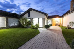 Amenajarea unei curți mici: 5 sfaturi de design