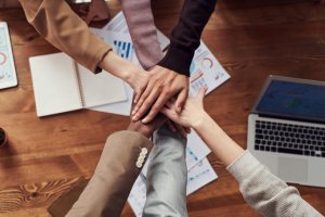 Mai multă tehnologie în sales management, mai mult timp pentru tine și echipa de vânzări!