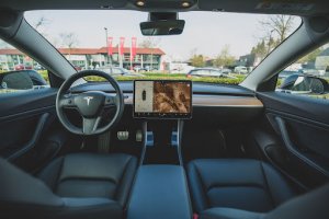 Cât de des trebuie curățat interiorul mașinii: 6 sfaturi