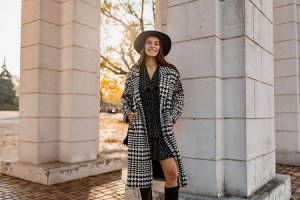 Ce culori de paltoane pentru femei vor fi la modă în acest sezon?
