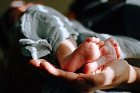 Prima lună de viață a bebelușului: Recomandări, reguli de urmat și greșeli de evitat