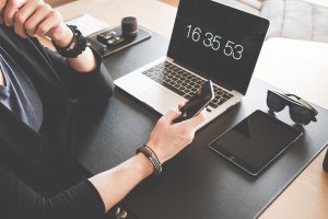 Softurile SFA personalizate măresc productivitatea businessului tău