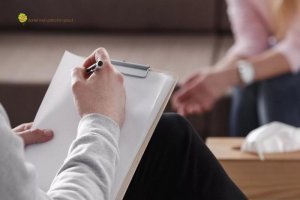 Apelarea la cabinet psihotrapeut este benefică pentru relația de cuplu - Daniel Ivan propune metode
