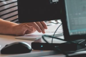 Ce opțiuni cloud sunt potrivite pentru business-ul tău și cum le alegi?