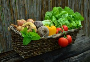 Află cum poți comanda produse românești în Marea Britanie