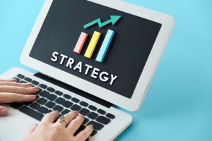 Cum poate un serviciu de optimizare site să îmbunătățească performanța și impactul afacerii tale online